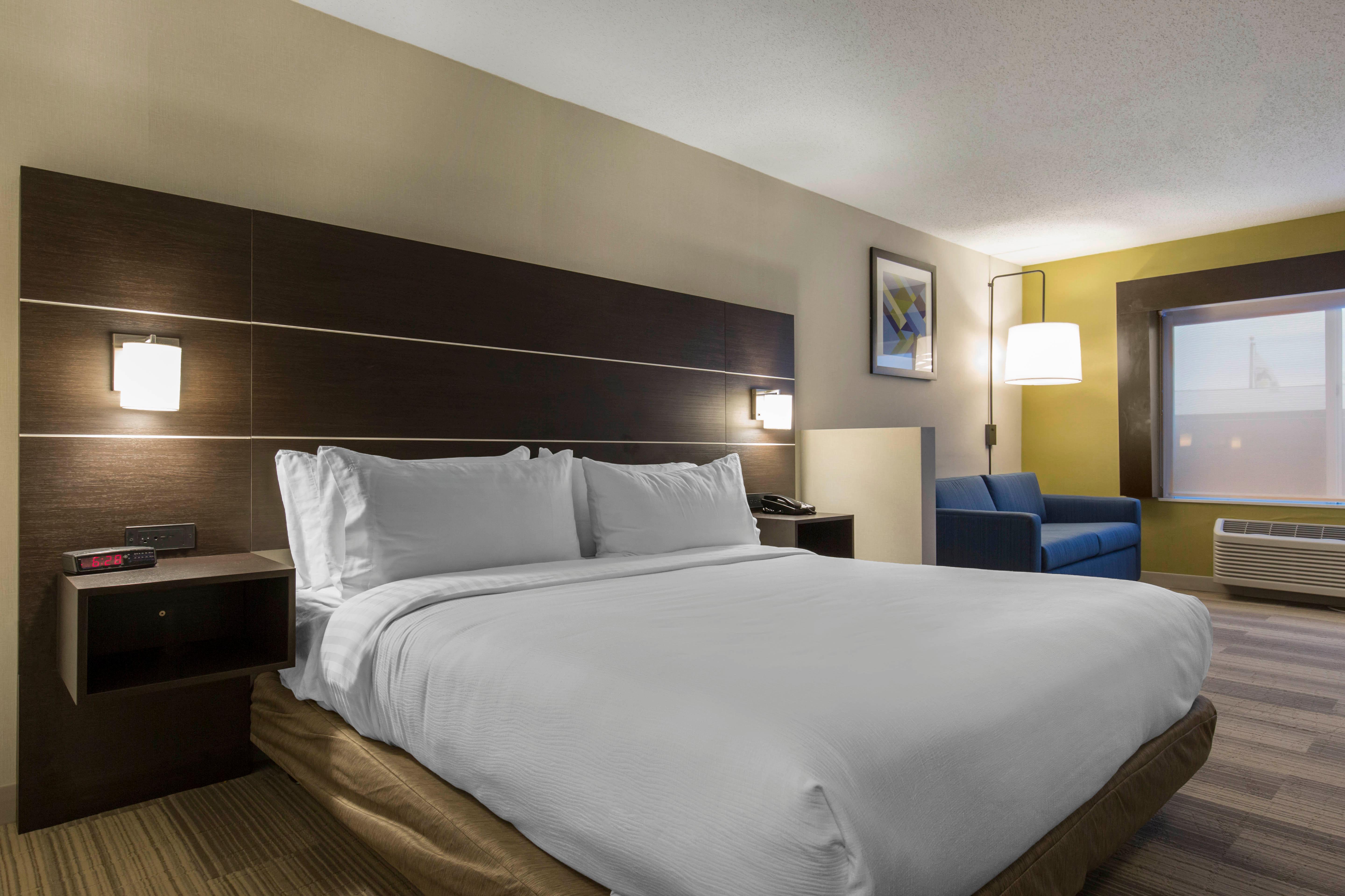 Holiday Inn Express And Suites Chicago West - St Charles By Ihg Saint Charles Exterior foto