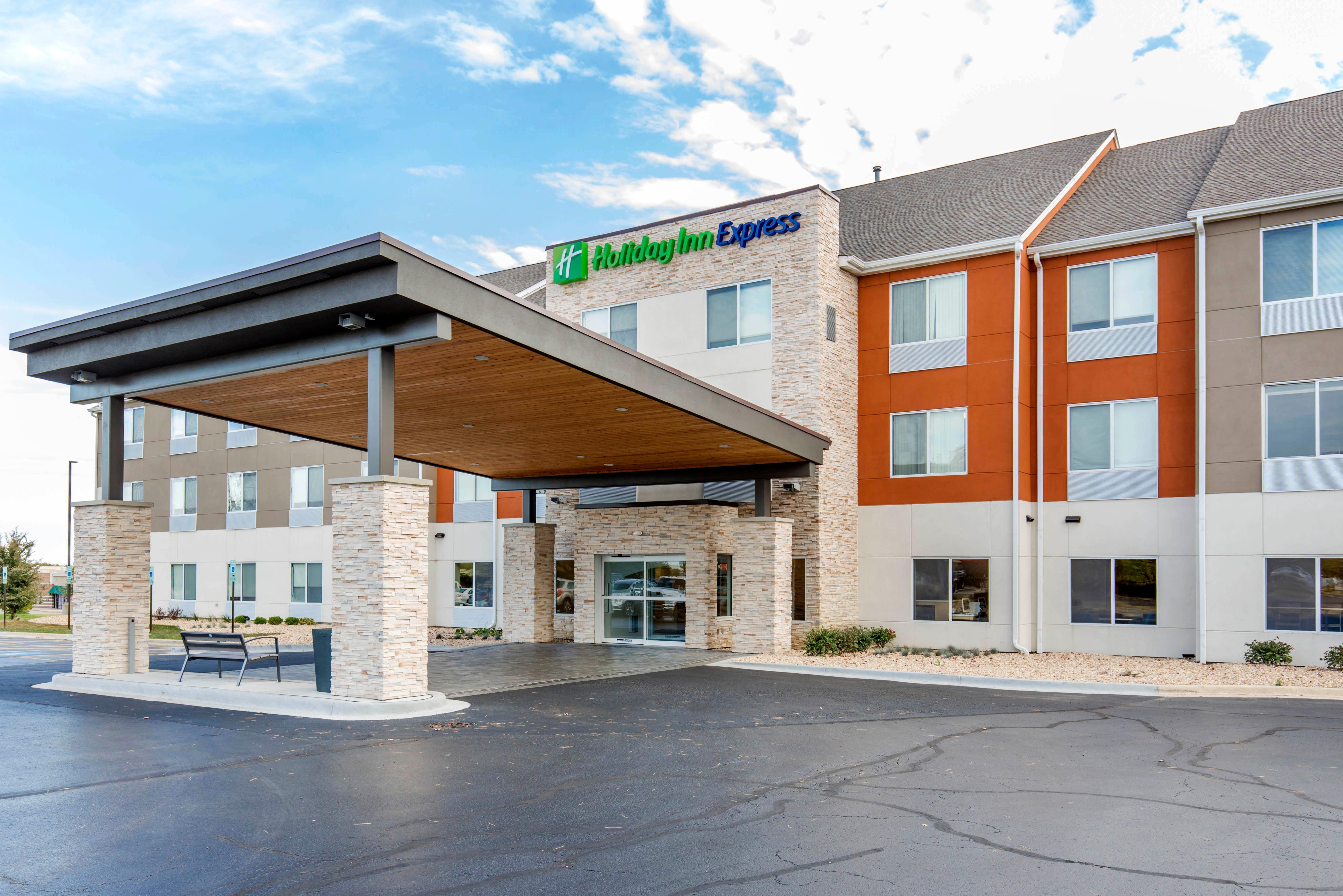 Holiday Inn Express And Suites Chicago West - St Charles By Ihg Saint Charles Exterior foto