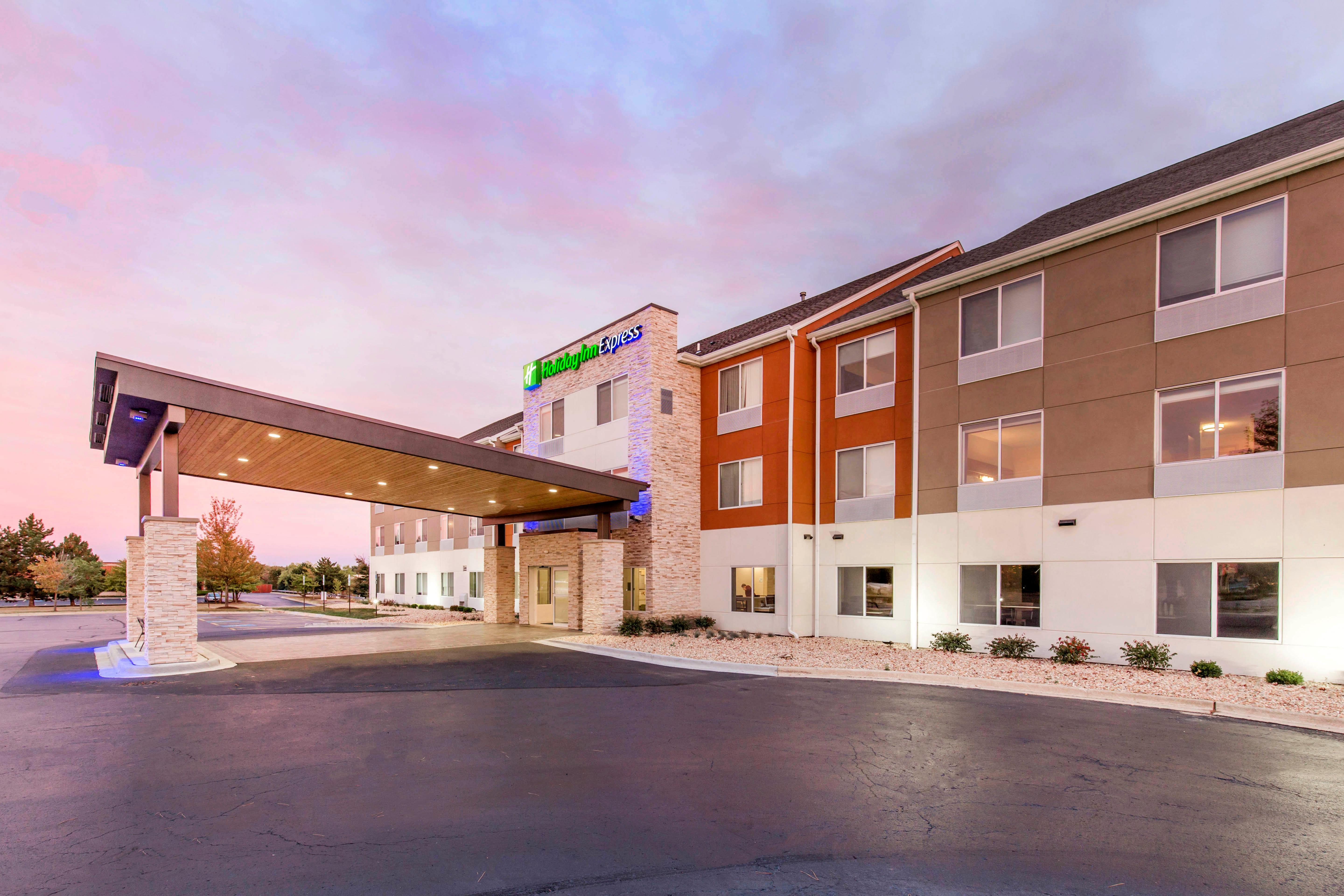 Holiday Inn Express And Suites Chicago West - St Charles, An Ihg Hotel Saint Charles Exterior foto