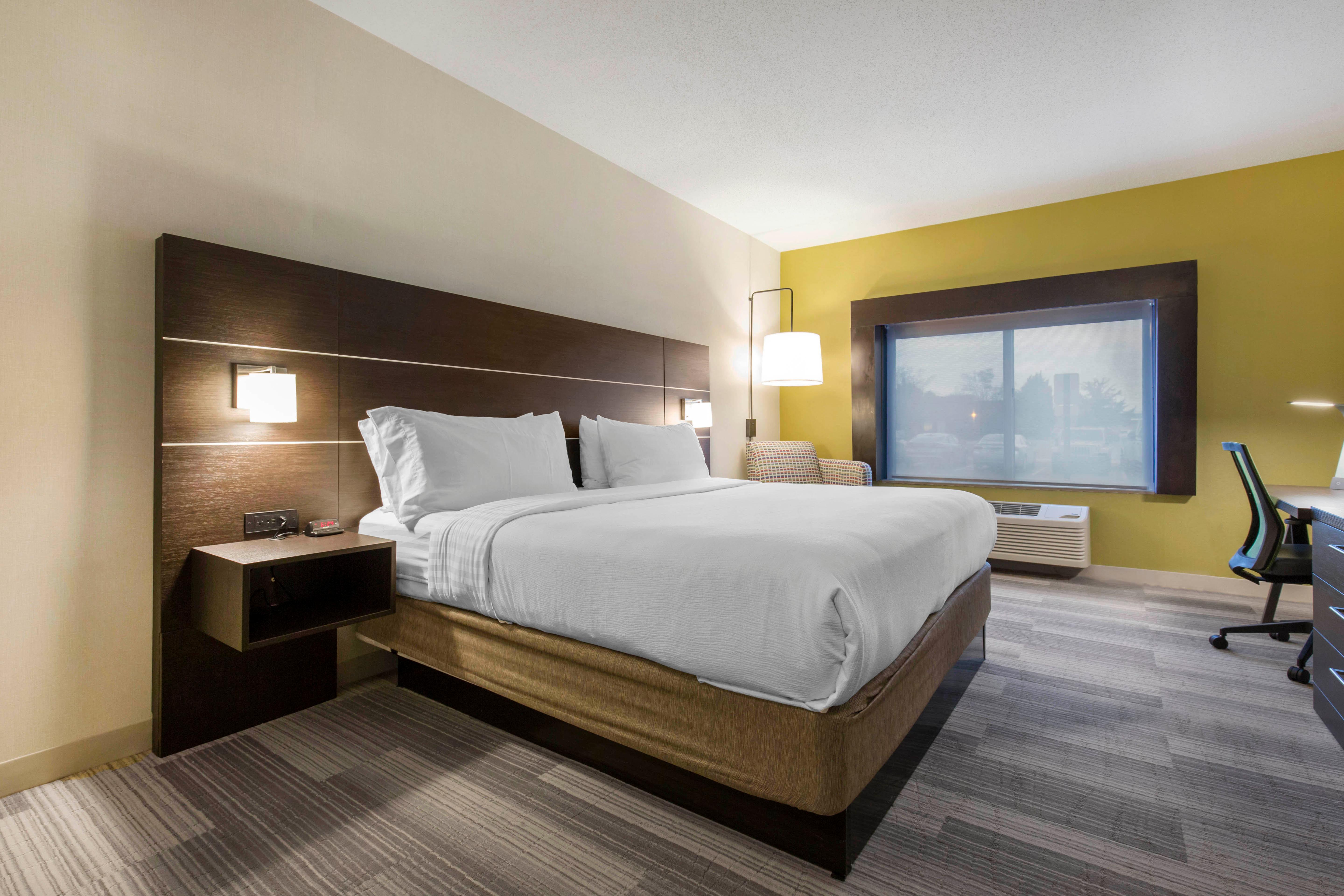 Holiday Inn Express And Suites Chicago West - St Charles By Ihg Saint Charles Exterior foto